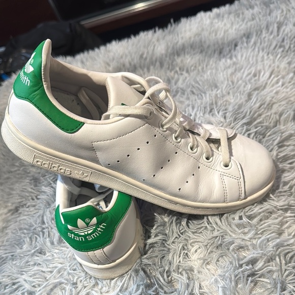 Adidas White Sneakers with Green Accents - Picture 4 of 6